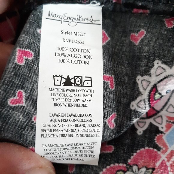 Mary Engelbreit™ Hearts and Flowers Scrub Top - Picture 9 of 9